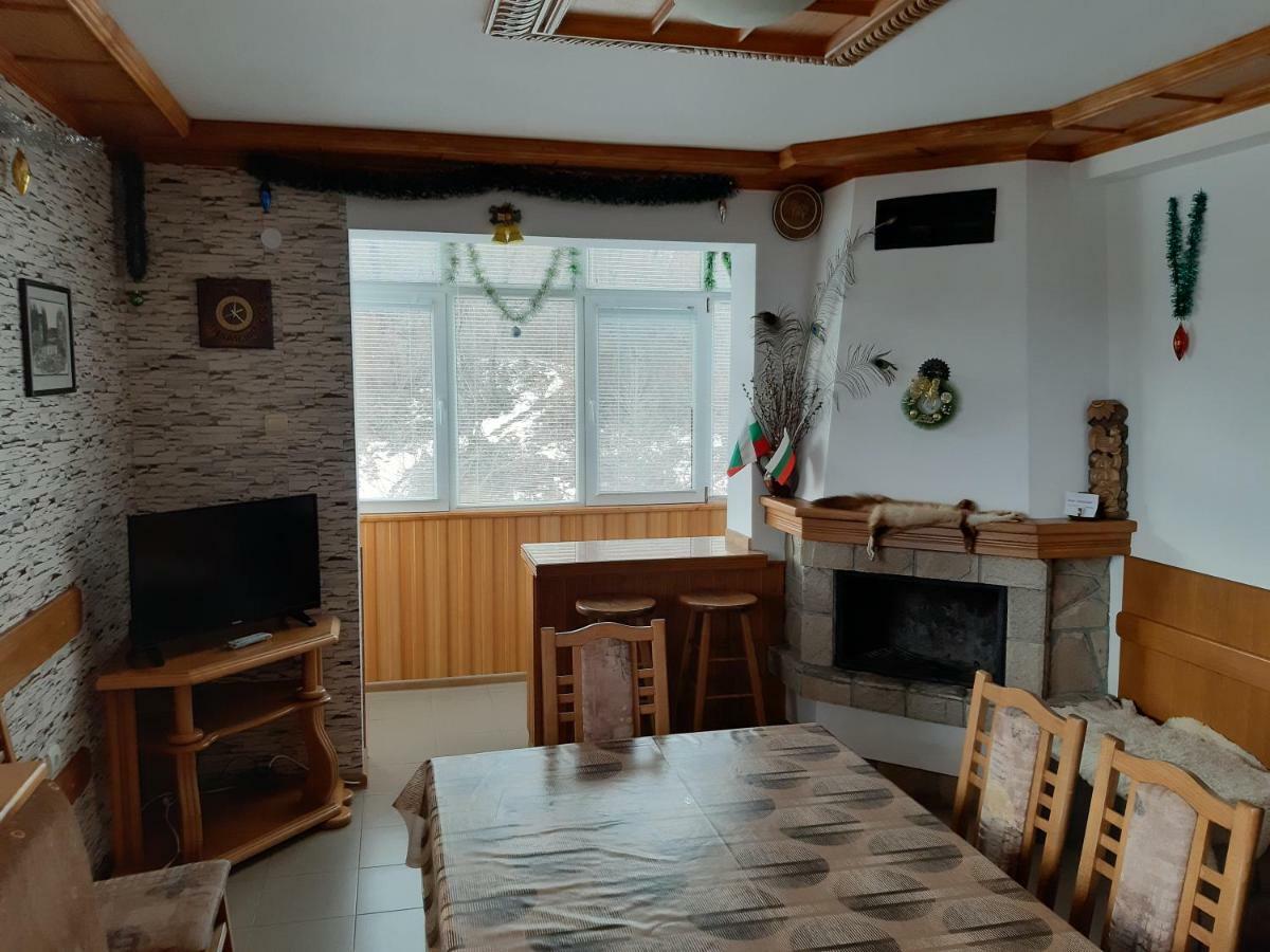 Къща Поколения Tryavna Dış mekan fotoğraf