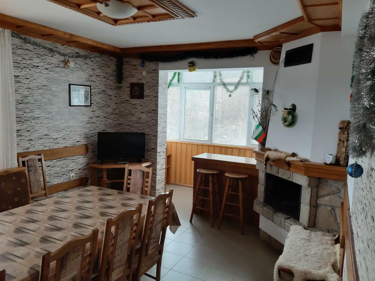 Къща Поколения Tryavna Dış mekan fotoğraf